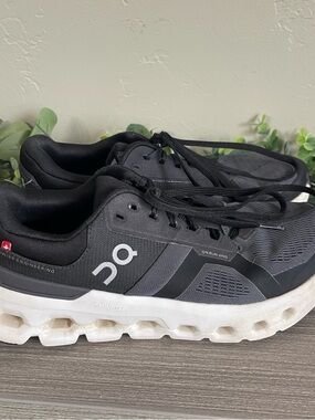 On Women’s Cloudrunner 2 Running Eclipse Black Active Sneakers Size 8.5